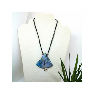 Collier en argile polymère