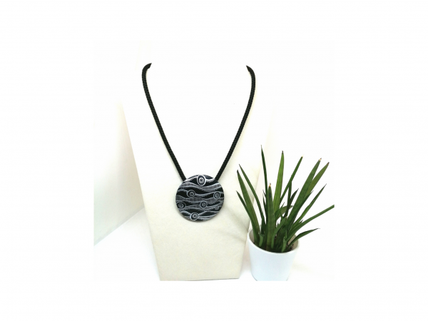 Collier en argile polymère