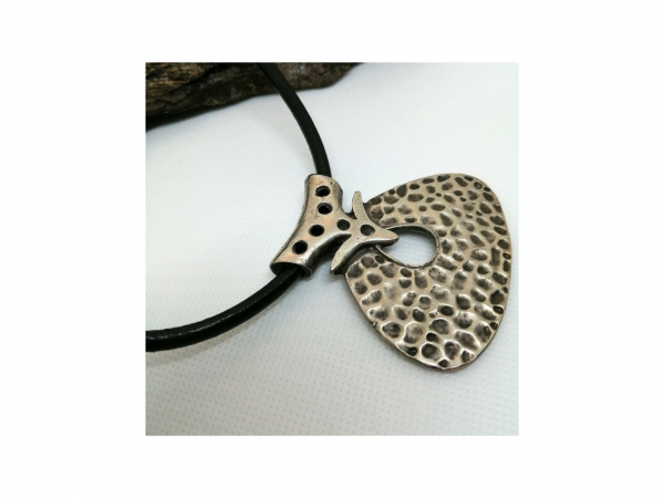 Collier cuir et métal – Image 2