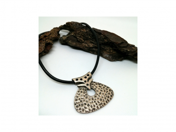 Collier cuir et métal – Image 4