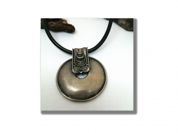Collier cuir et métal