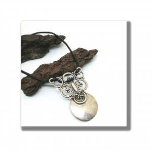 Collier cuir et métal